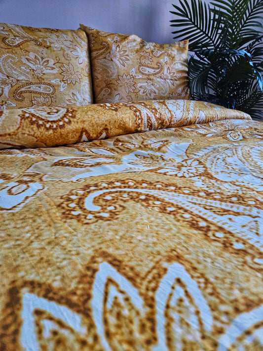 Golden Floral and Paisley Duvet Cover & Pillow Shams (Queen Size)